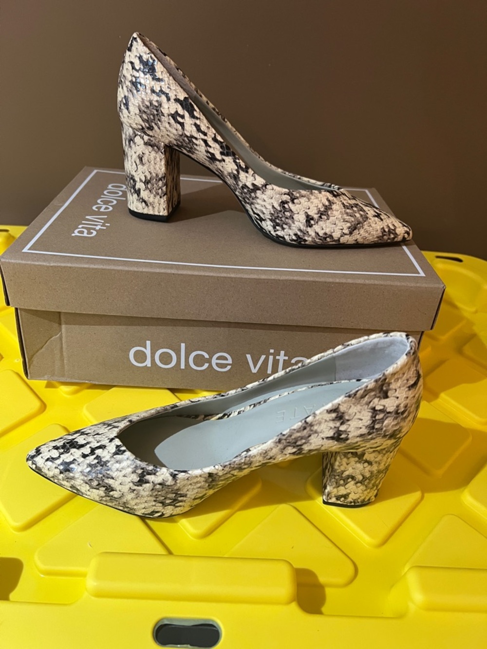 1. State Snakeskin Block Heel Pumps Sz 8 Women’s